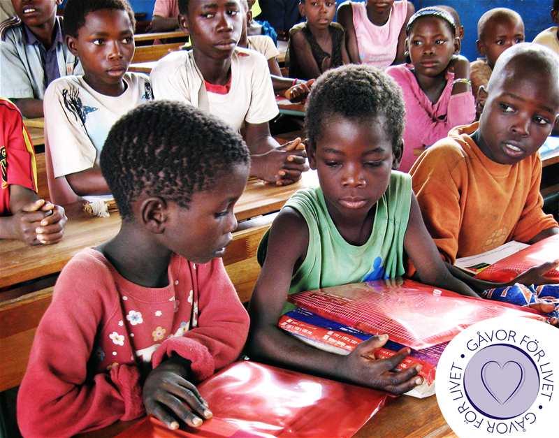 gåvoshoppen - skolmaterial, Moçambique